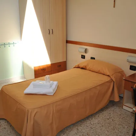 Centro Carraro 3*