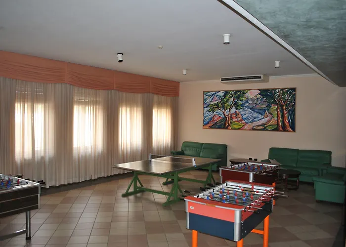 Centro Carraro فندق 3*